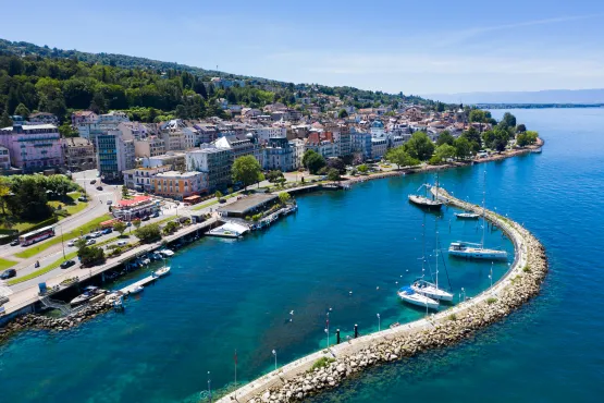 tourisme evian les bains annemasse avec chauffeur taxi